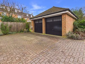 DOUBLE GARAGE & DRIVEWAY- click for photo gallery